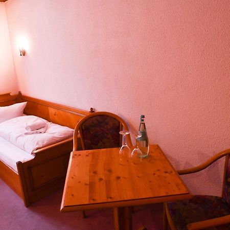 Hotel Gaestehaus Linde Mörnsheim Exteriér fotografie