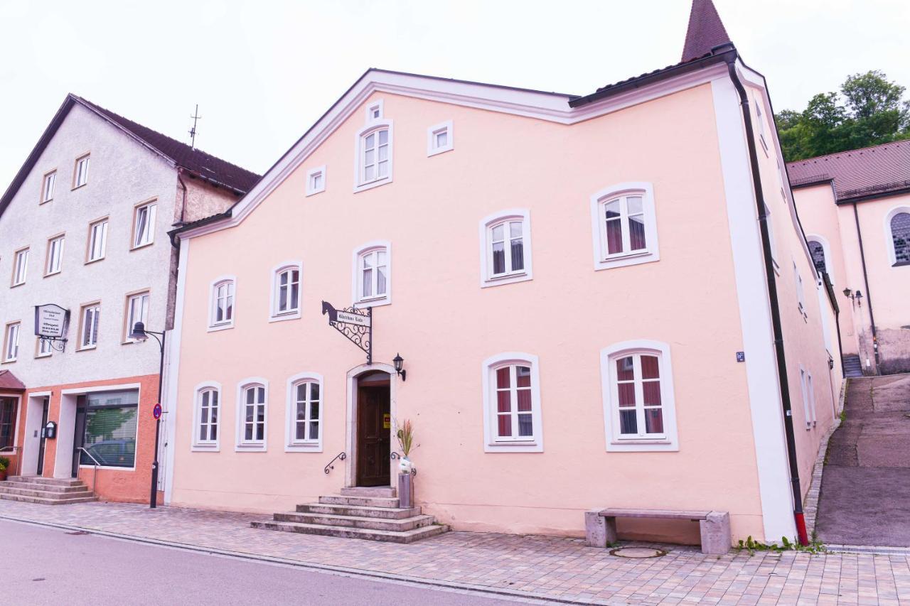 Hotel Gaestehaus Linde Mörnsheim Exteriér fotografie